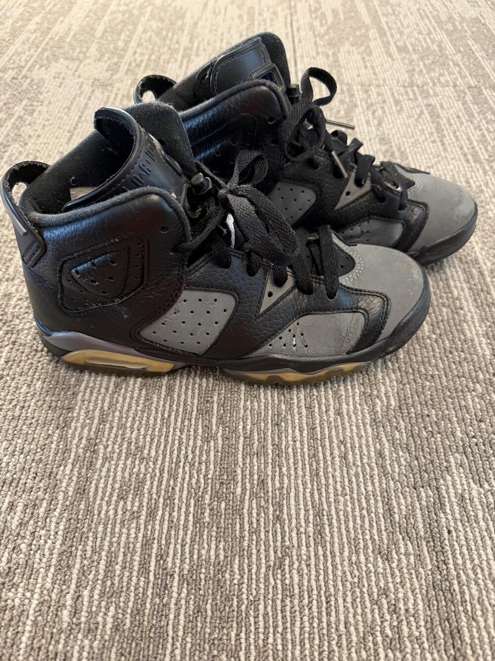 Nike Air Jordan 6 Retro Shoes Youth Size 5Y Black Anthracite Sneakers 384665-010